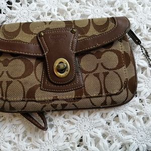 Wristlet / Clutche